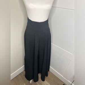 Black tie in the back flow skirt in the size small